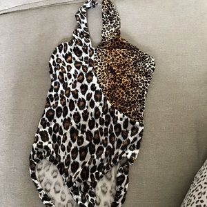 Leopard / cheetah print bodysuit medium